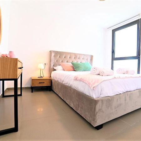 Yalarent Migdalor Apartments With Sea Views Тиберия Екстериор снимка