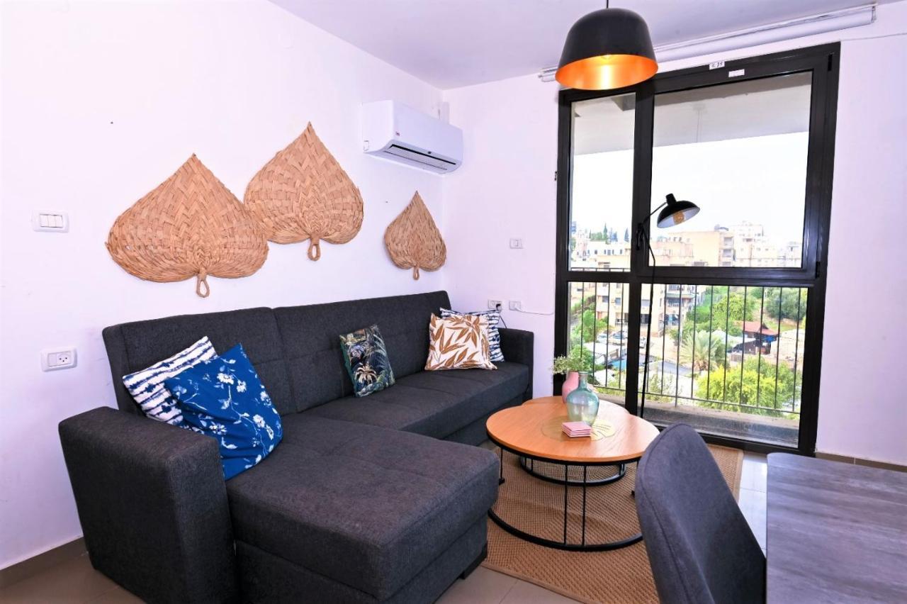 Yalarent Migdalor Apartments With Sea Views Тиберия Екстериор снимка