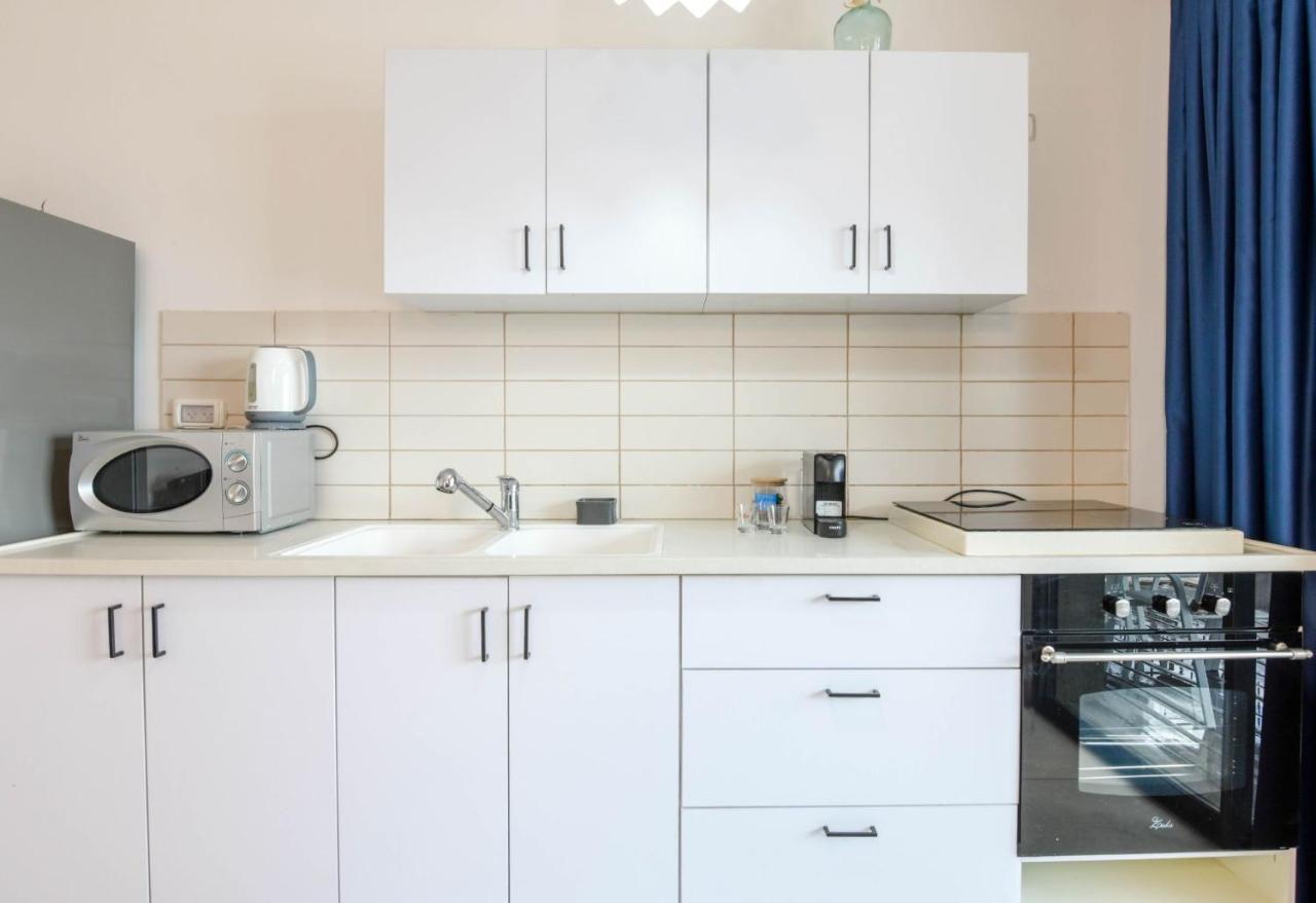 Yalarent Migdalor Apartments With Sea Views Тиберия Екстериор снимка