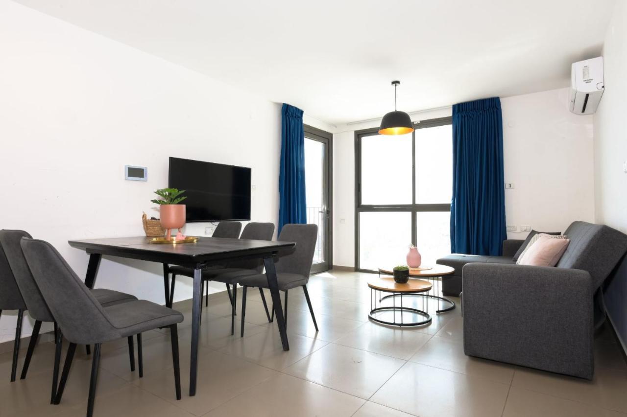 Yalarent Migdalor Apartments With Sea Views Тиберия Екстериор снимка