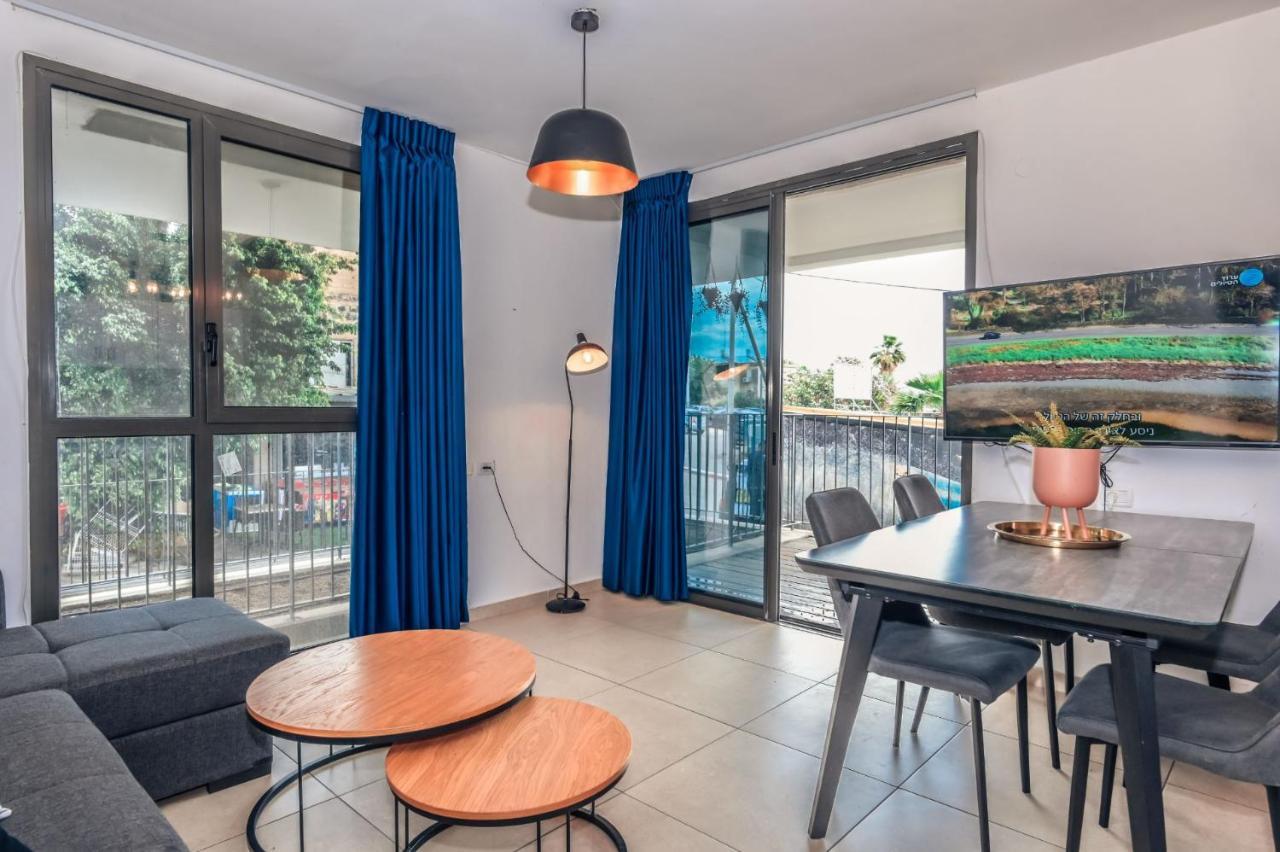 Yalarent Migdalor Apartments With Sea Views Тиберия Екстериор снимка