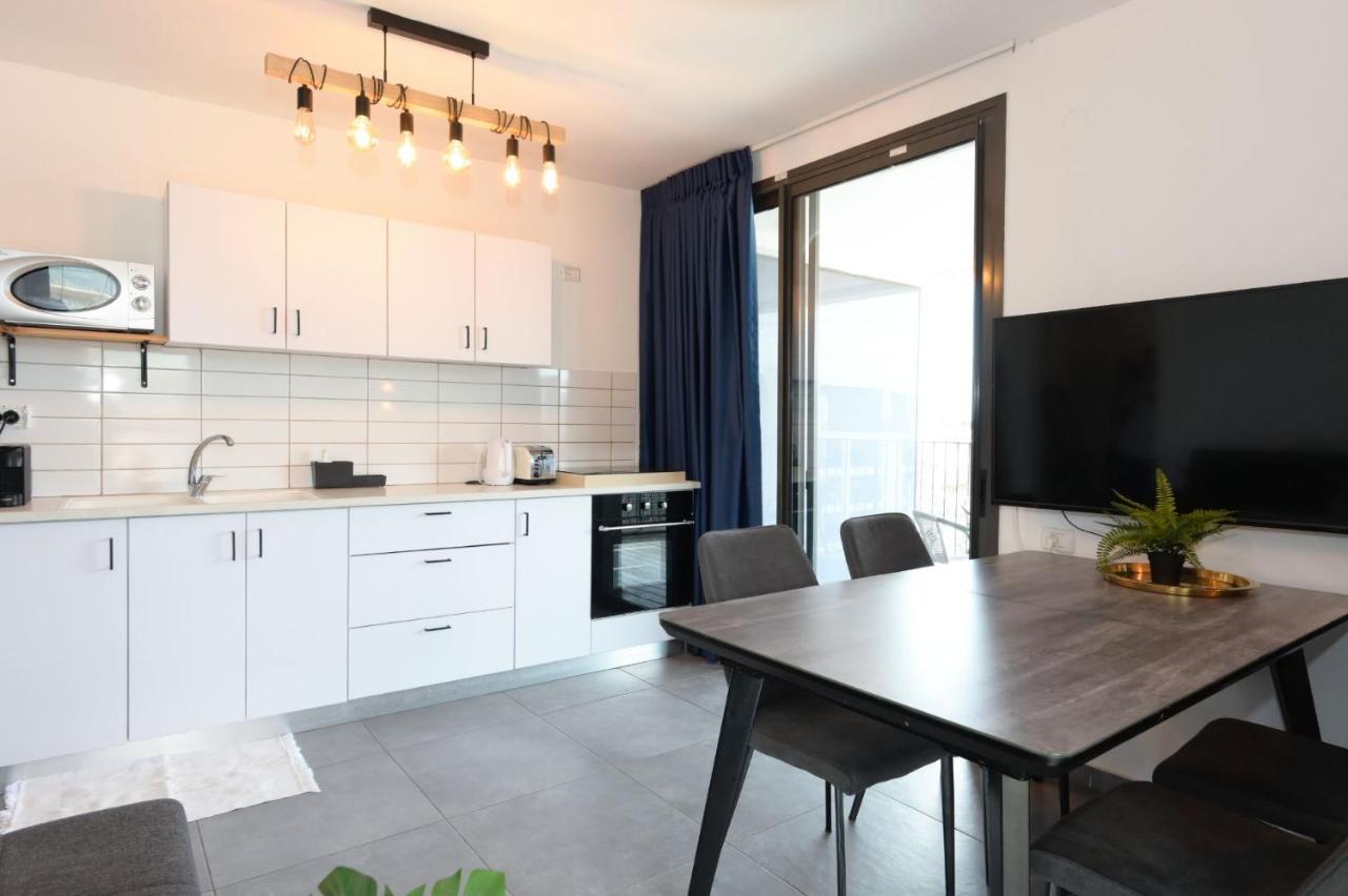 Yalarent Migdalor Apartments With Sea Views Тиберия Екстериор снимка