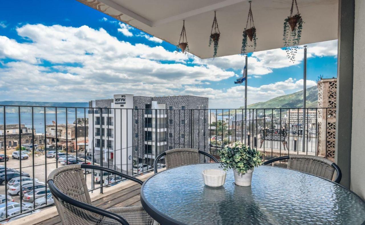 Yalarent Migdalor Apartments With Sea Views Тиберия Екстериор снимка