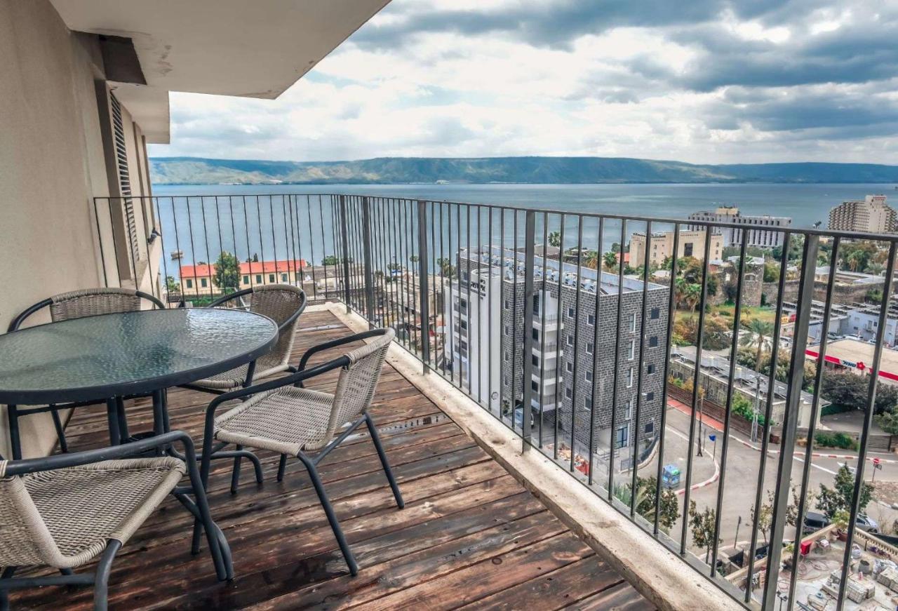 Yalarent Migdalor Apartments With Sea Views Тиберия Екстериор снимка