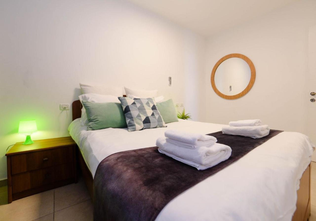 Yalarent Migdalor Apartments With Sea Views Тиберия Екстериор снимка