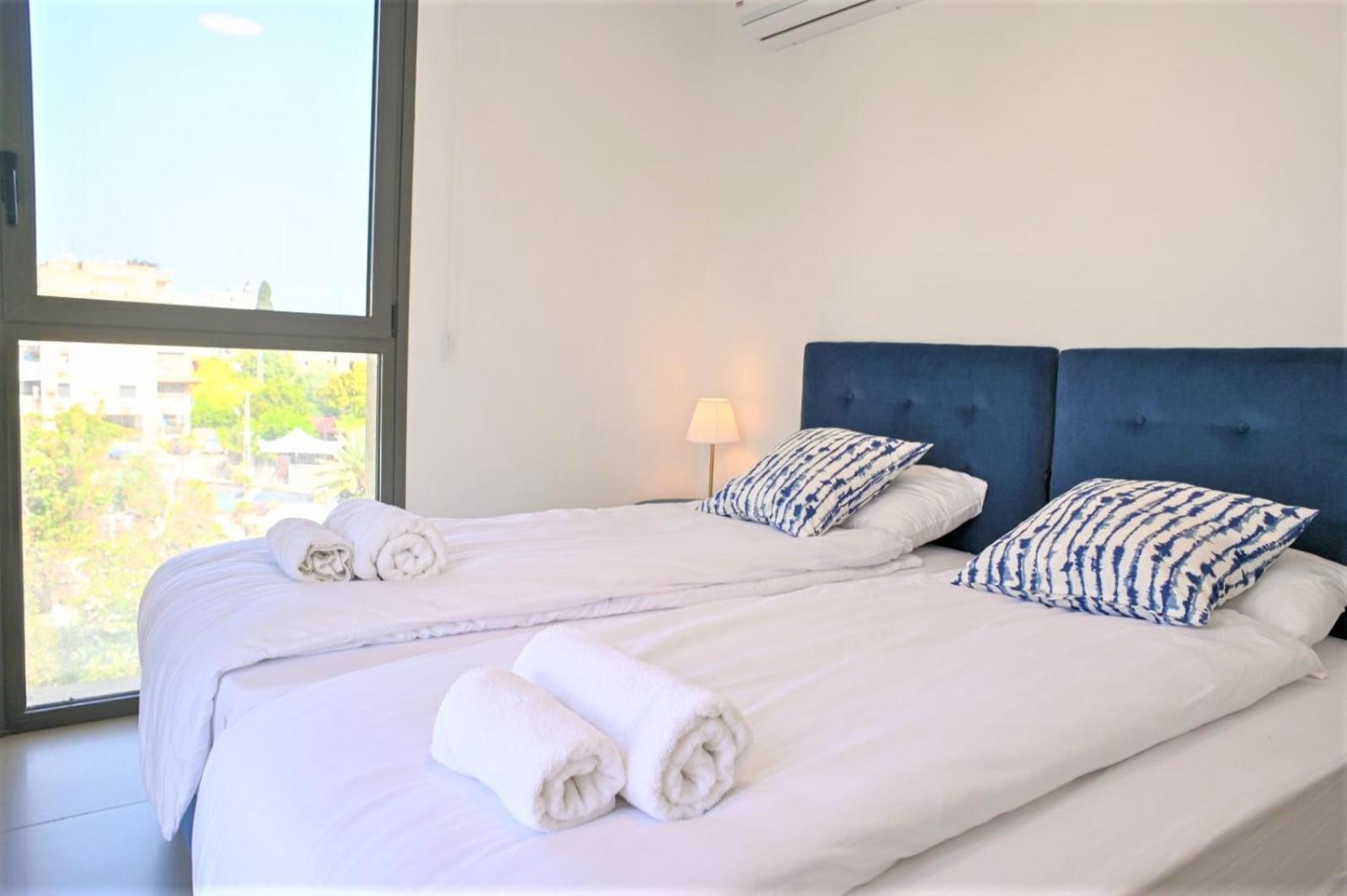Yalarent Migdalor Apartments With Sea Views Тиберия Екстериор снимка